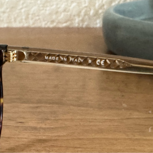 Chanel brown/tortoise prescription eyeglasses with golden accents - Picture 4 of 6